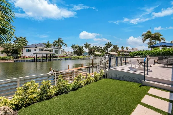 151 Bayview Ave, Naples, Florida 34108
