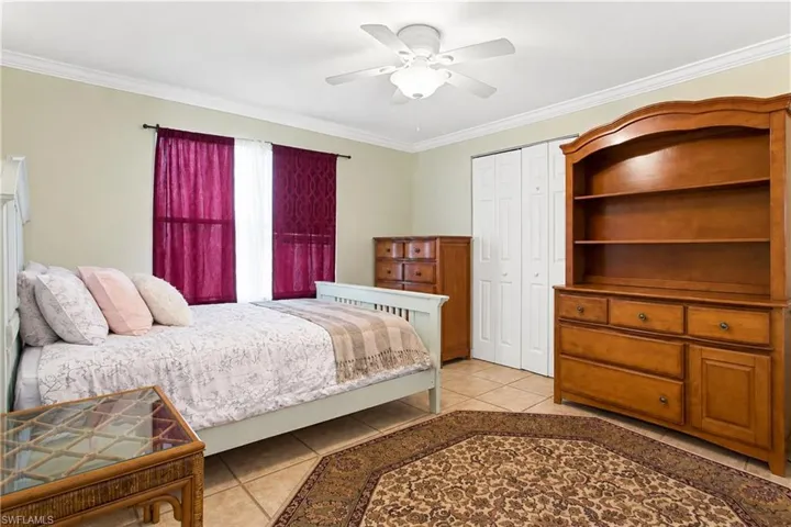 252 Loon Ln, Naples, Florida 34114
