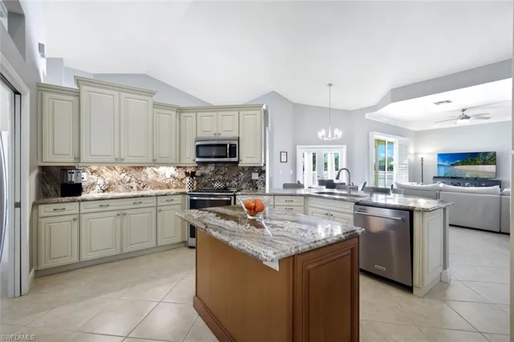 12070 Fairway Isles Dr, Fort Myers, Florida 33913