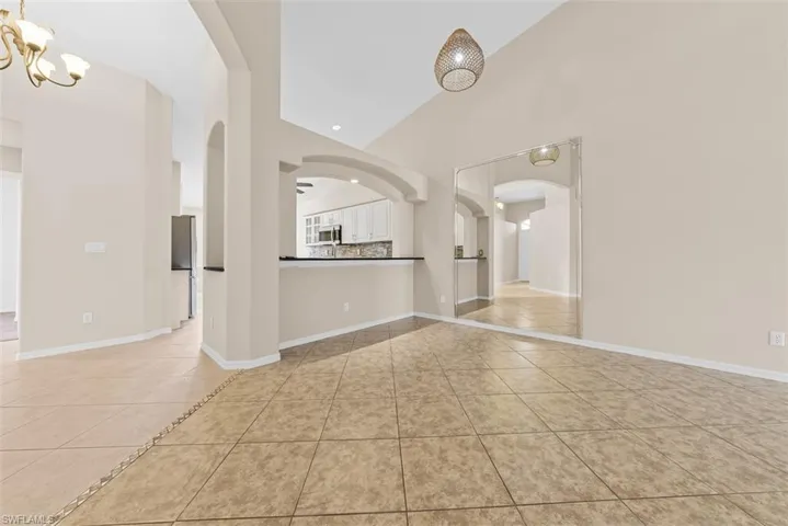 8471 Ibis Cove Cir M677, Naples, Florida 34119