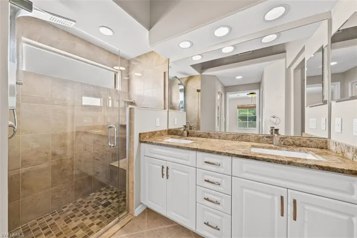 8471 Ibis Cove Cir M677, Naples, Florida 34119