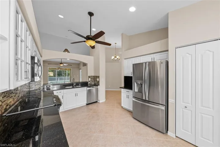 8471 Ibis Cove Cir M677, Naples, Florida 34119