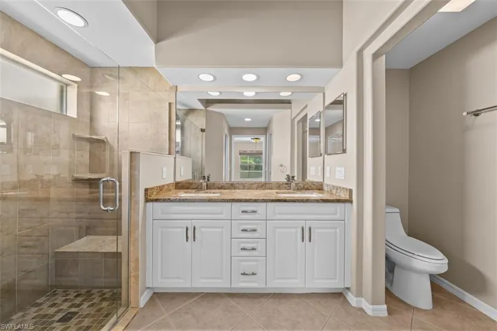 8471 Ibis Cove Cir M677, Naples, Florida 34119