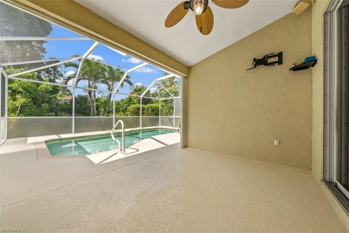 8471 Ibis Cove Cir M677, Naples, Florida 34119