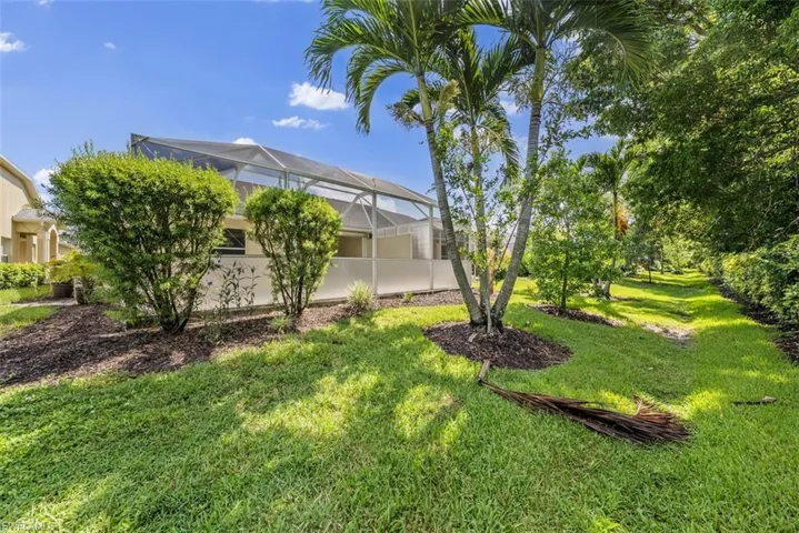 8471 Ibis Cove Cir M677, Naples, Florida 34119