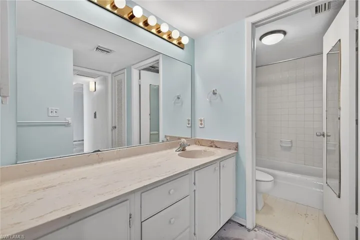 3443 Gulf Shore Blvd N 607, Naples, Florida 34103