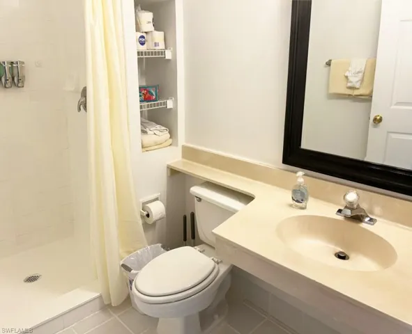 25000  Tamiami E TRL, Naples, FL 34114