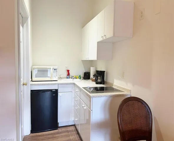 25000  Tamiami E TRL, Naples, FL 34114