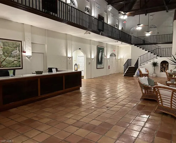 25000  Tamiami E TRL, Naples, FL 34114
