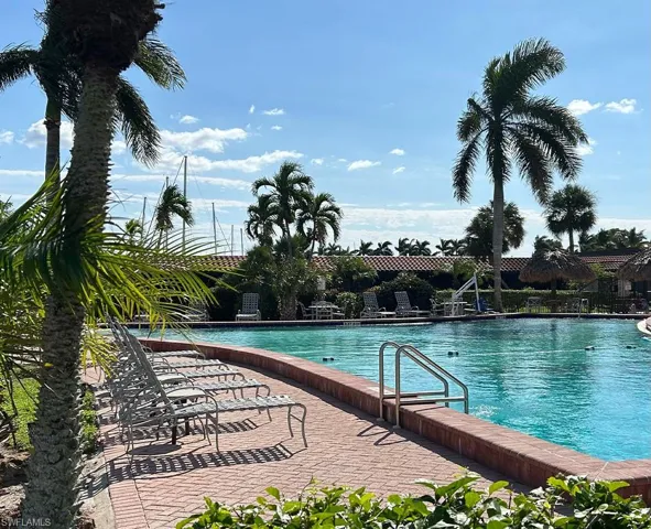 25000  Tamiami E TRL, Naples, FL 34114