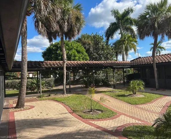 25000  Tamiami E TRL, Naples, FL 34114