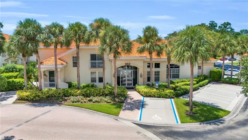 Egrets Walk clubhouse