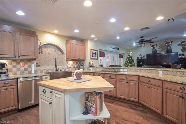 Plenty of room for entertaining with all the open spaces and lots and lots of cabinet and counter space.
