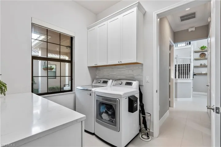 2846  Cinnamon Bay  CIR, Naples, FL 34119