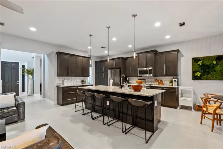 2846  Cinnamon Bay  CIR, Naples, FL 34119