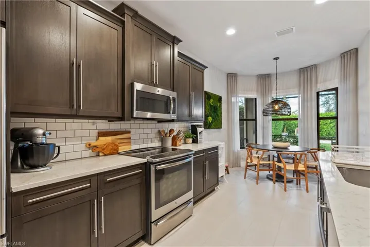 2846  Cinnamon Bay  CIR, Naples, FL 34119
