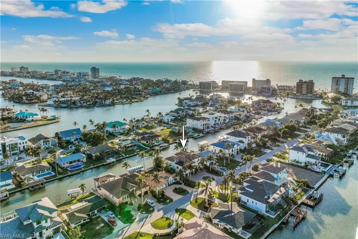 This could be your paradise in beautiful Naples, Florida