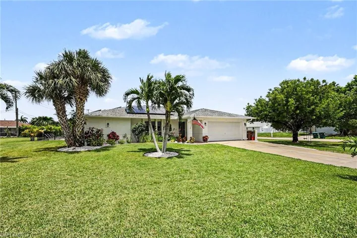 618 Se 11th Pl, Cape Coral, Florida 33990