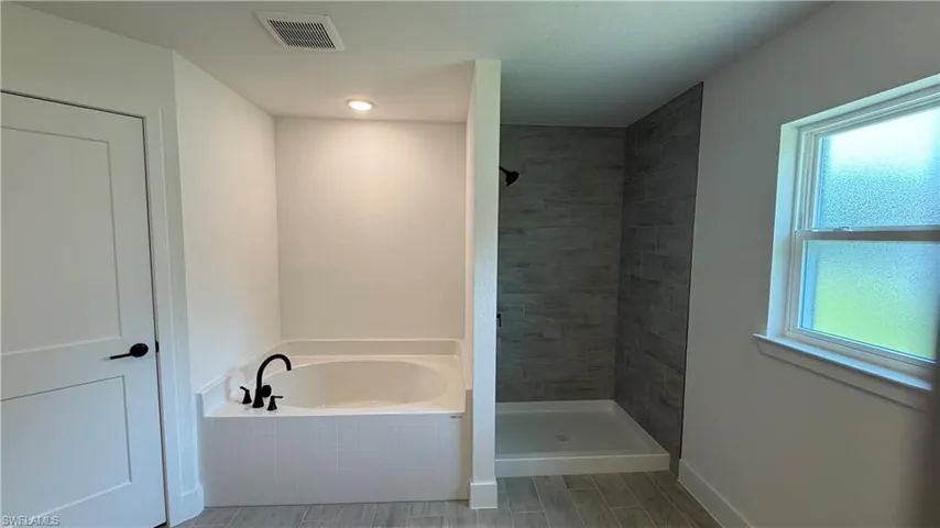 657 Windermere Dr, Lehigh Acres, Florida 33972