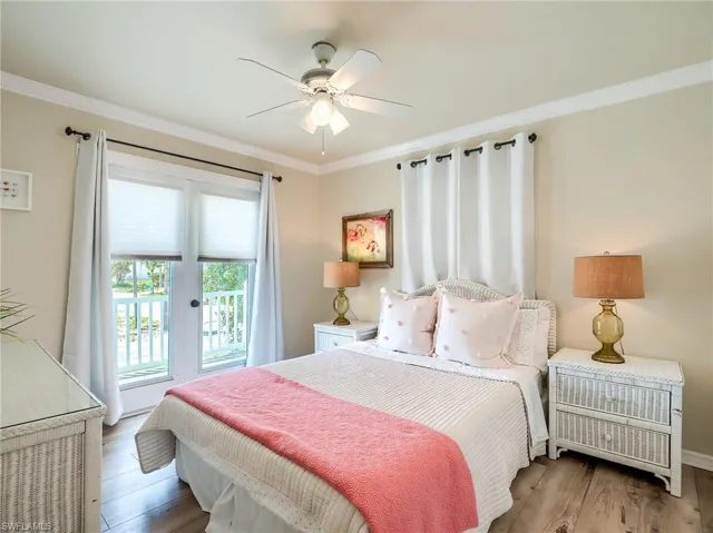 Guest Bedroom with Queen Bed!