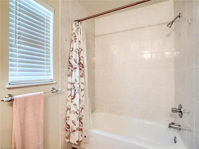 Guest Tiled Shower/ Bath!