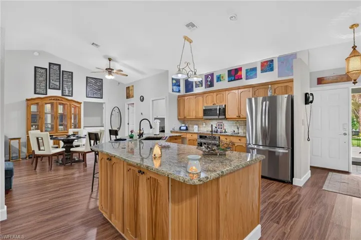 2581 4th Ave Ne, Naples, Florida 34120