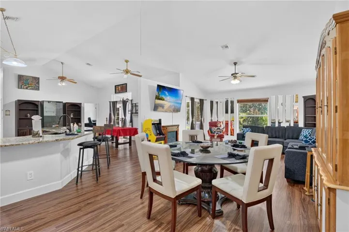 2581 4th Ave Ne, Naples, Florida 34120
