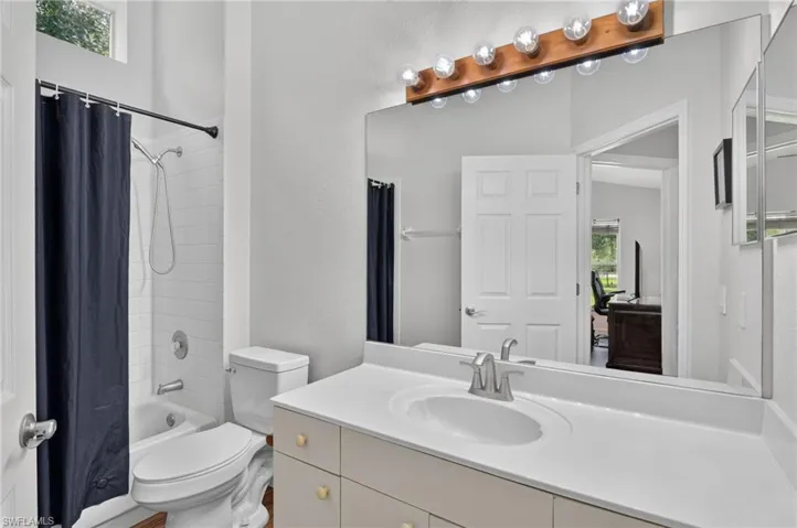 2581 4th Ave Ne, Naples, Florida 34120