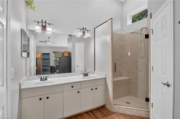 2581 4th Ave Ne, Naples, Florida 34120