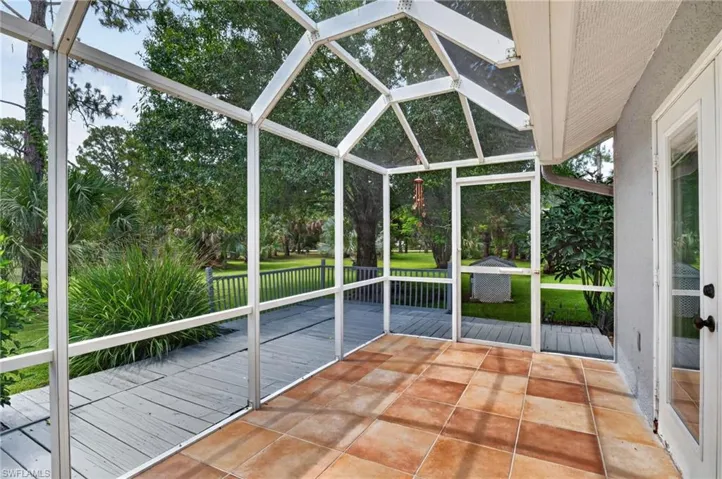 2581 4th Ave Ne, Naples, Florida 34120