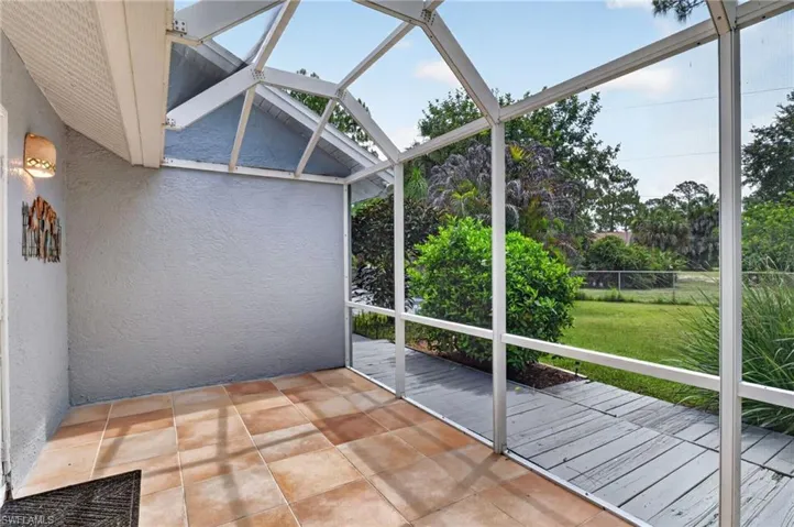 2581 4th Ave Ne, Naples, Florida 34120