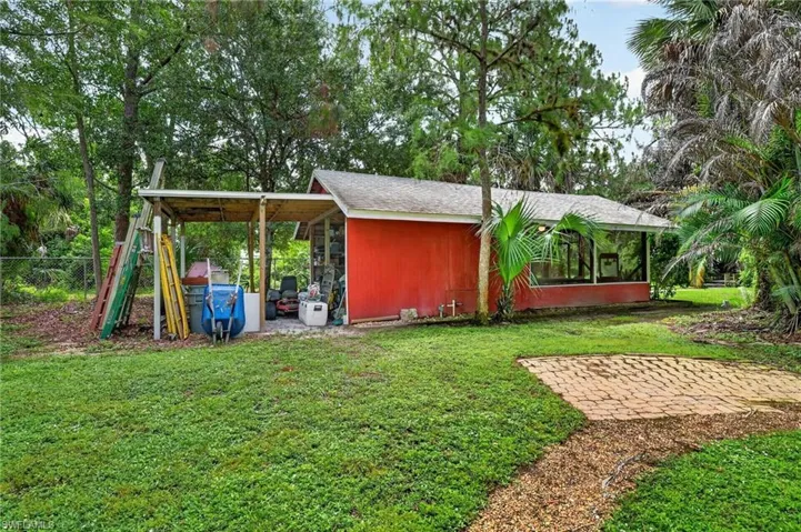 2581 4th Ave Ne, Naples, Florida 34120