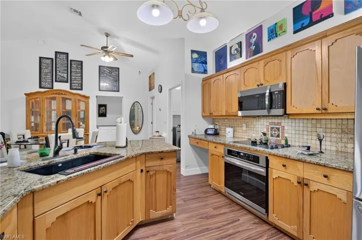 2581 4th Ave Ne, Naples, Florida 34120