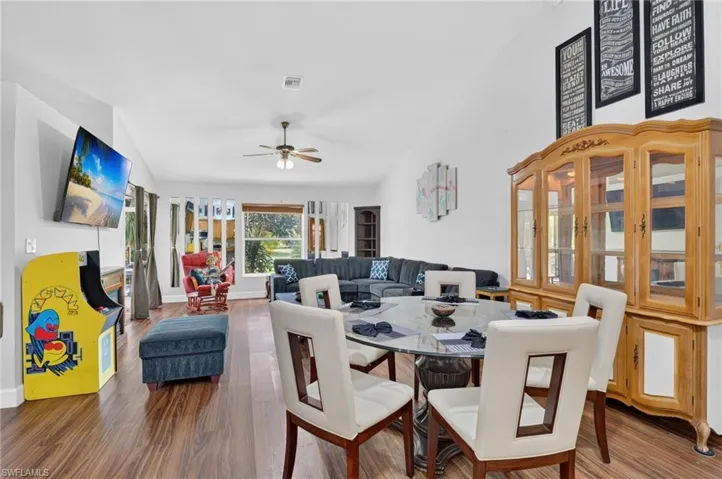 2581 4th Ave Ne, Naples, Florida 34120