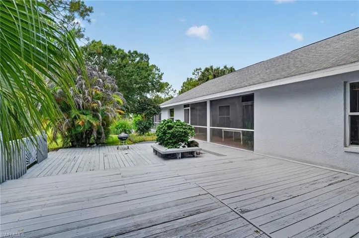 2581 4th Ave Ne, Naples, Florida 34120