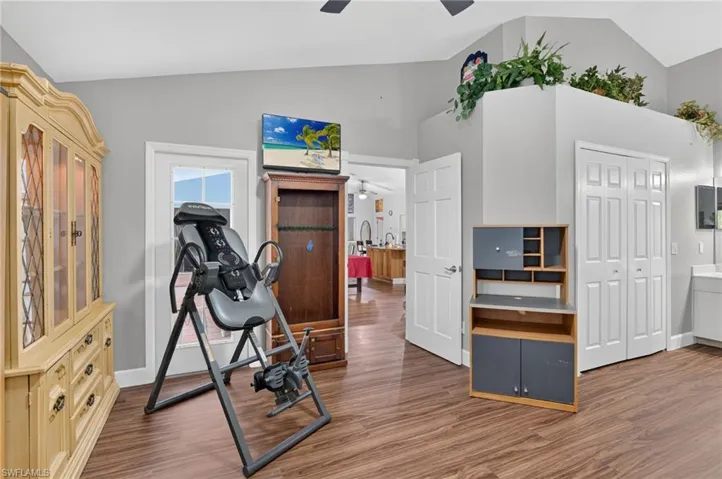 2581 4th Ave Ne, Naples, Florida 34120