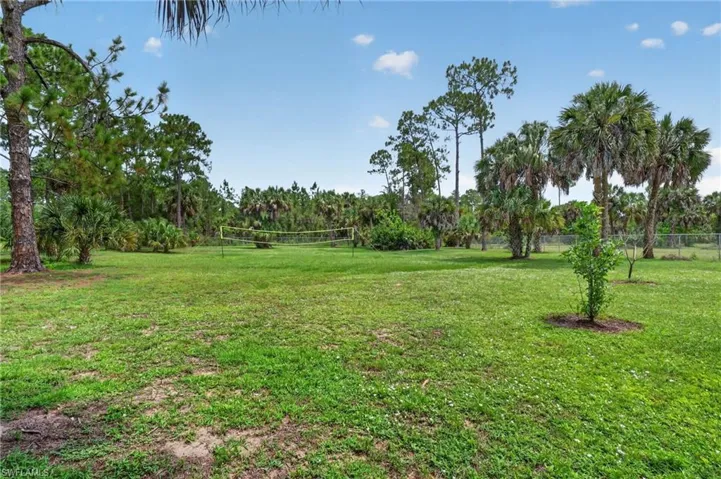 2581 4th Ave Ne, Naples, Florida 34120