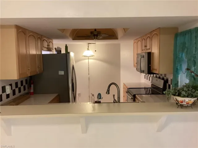 6761  Southwell  DR, Fort Myers, FL 33966
