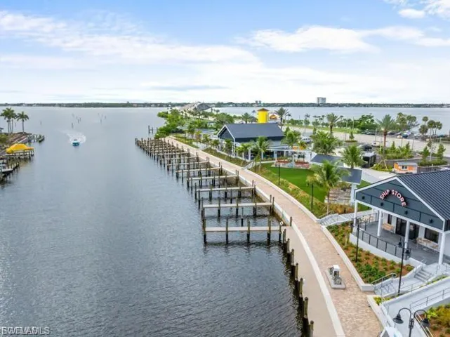 4536 Sw 15th Pl, Cape Coral, Florida 33914