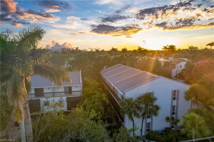 995 9th Ave S 4, Naples, Florida 34102