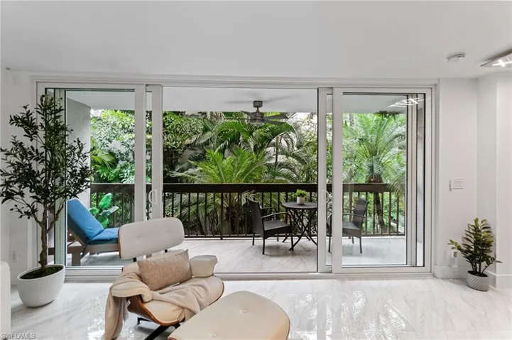 995 9th Ave S 4, Naples, Florida 34102