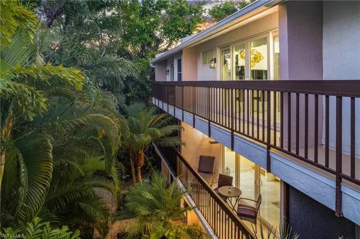 995 9th Ave S 4, Naples, Florida 34102