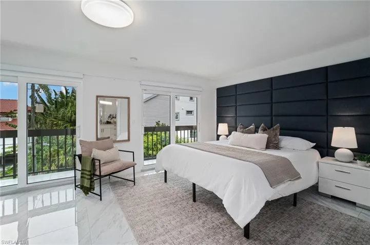 995 9th Ave S 4, Naples, Florida 34102