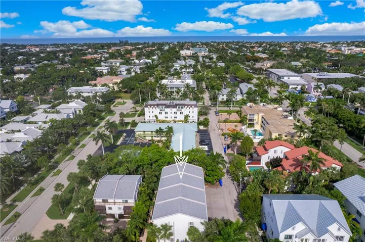995 9th Ave S 4, Naples, Florida 34102