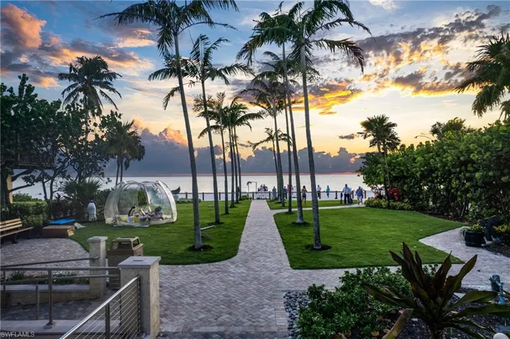 995 9th Ave S 4, Naples, Florida 34102