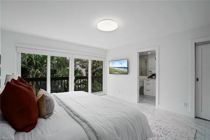 995 9th Ave S 4, Naples, Florida 34102