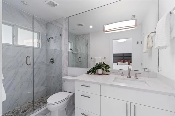995 9th Ave S 4, Naples, Florida 34102