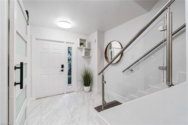 995 9th Ave S 4, Naples, Florida 34102