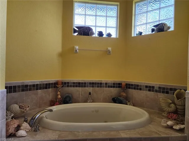228 Se 30th Ter, Cape Coral, Florida 33904