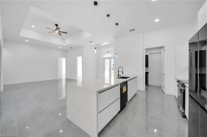 2720 Nw 41st Ave, Cape Coral, Florida 33993